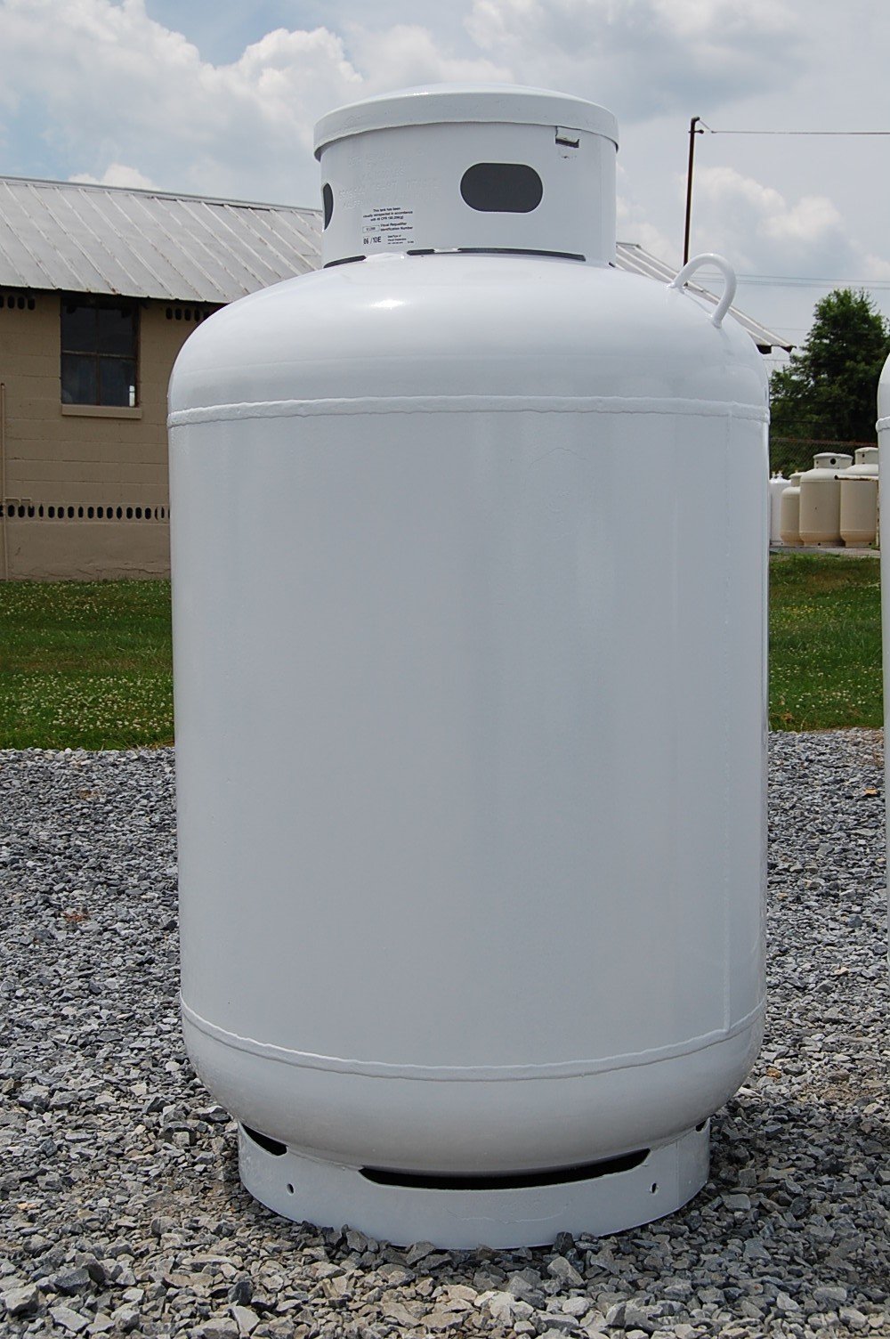 125-Gallon-or-420 120 Gallon Vertical Propane Tank – ASME - Image 1